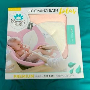 Blooming Bath Lotus Baby Bath PREMIUM Plush Spa Bath For Your Sink
